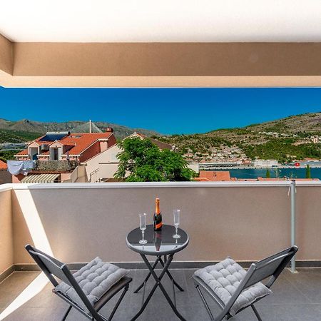 Oyo Deluxe Apartments Dubrovník Exteriér fotografie