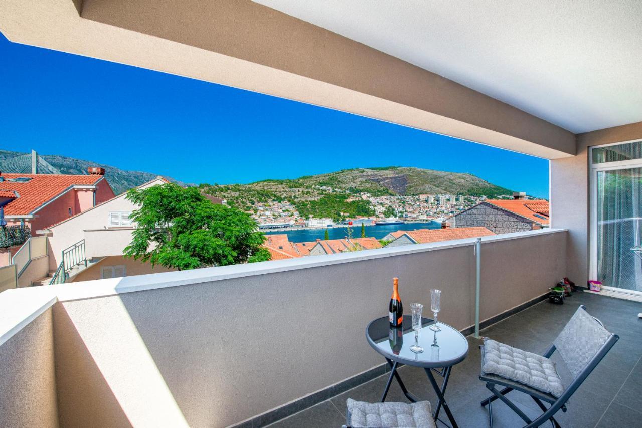 Oyo Deluxe Apartments Dubrovník Exteriér fotografie