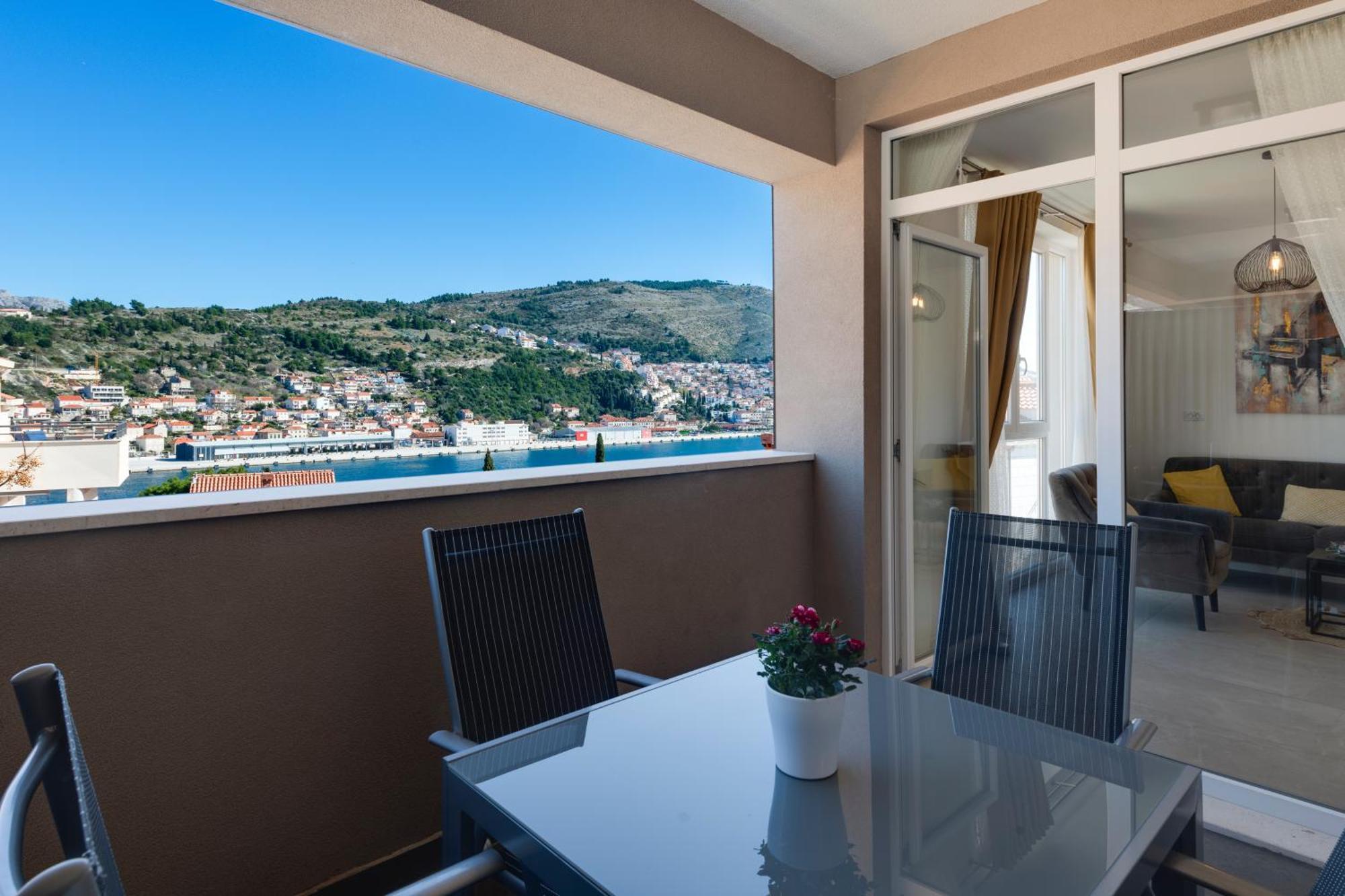 Oyo Deluxe Apartments Dubrovník Exteriér fotografie